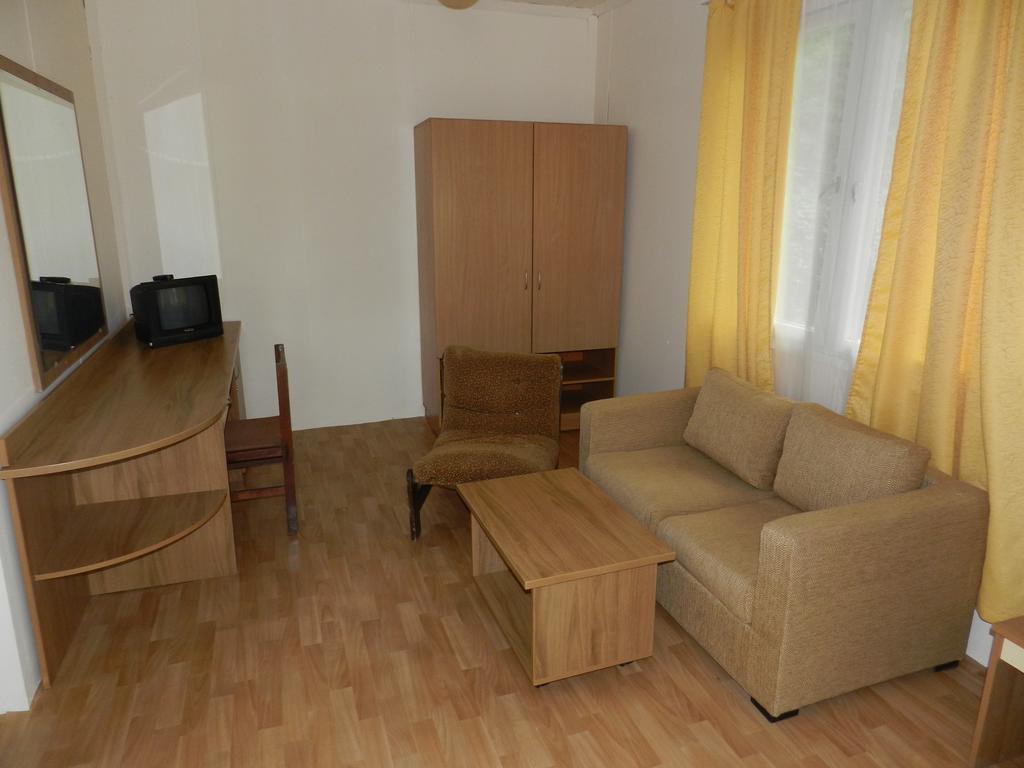 Letovishte Romantika Hotel Kamchia  Ngoại thất bức ảnh
